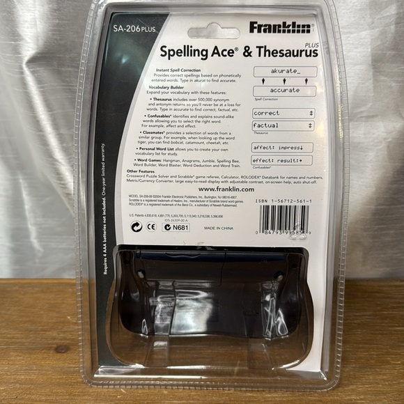 Franklin Spelling Ace & Thesaurus SA-206 PLUS Sealed 2004 Vintage - Picture 2 of 8